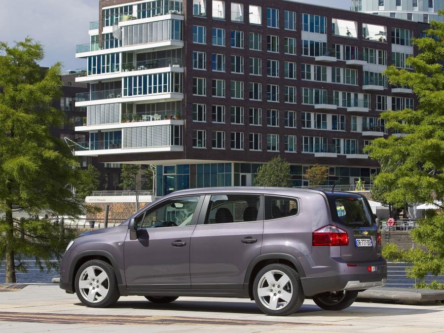  Chevrolet Orlando 2010 года  (фото 32 из 41)